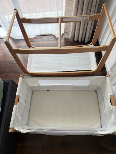 Snuz Pod 4 with mattress, protector, fitted sheets and more