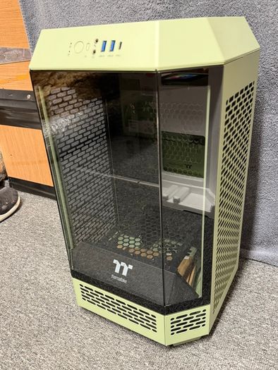 Thermaltake The Tower 250 | Mini Chassis | Matcha Green