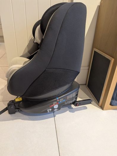 Joie Spin 360 ISOFIX Car Seat (With Newborn Inserts) Excellent Condition