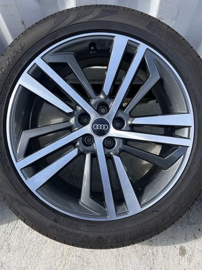 Genuine Audi Q5/SQ5 20" Alloy Wheels - New Pirelli Tyres