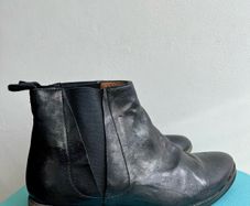 Jigsaw crinkle leather ankle boots 40/7
