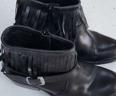 100 Black Leather Fringed ankle boots - Sz 39 (Fit 6-6.5UK)