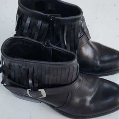100 Black Leather Fringed ankle boots - Sz 39 (Fit 6-6.5UK)