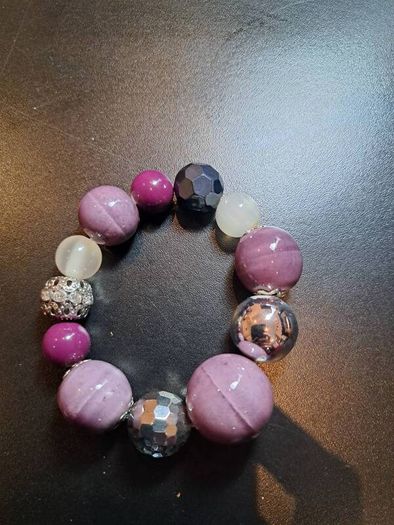 Necklace and bracelet jewelry set purple