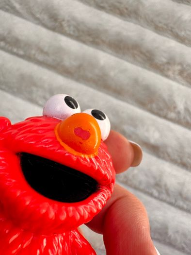 Sesame Street Workshop Waving Elmo Monster Red approx. 6.5 cm. Figure Hasbro Damaged Used Please see photos