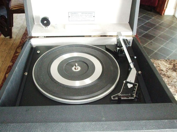 Hacker vintage Record Player GP42, Refurbished