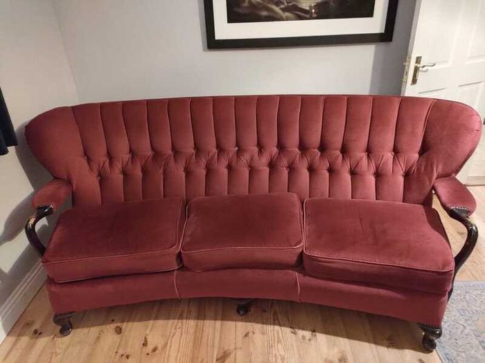 Couch for free. Collection only. Kilmacanogue, Wicklow.