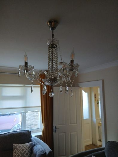 Ceiling light in good condition