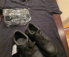 shoes with steel toe cap