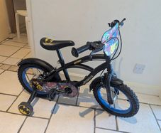 Batman Cruiser Kids Bike 14" with training wheels