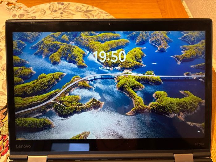 ThinkPad X1 Yoga gen2 i7, 8gb, 256gb ssd , touchscreen , pen ,