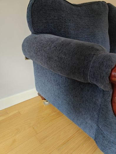 Couch and two armchairs