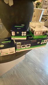 wiser thermostat kit with 2 room thermostats and 5 radiators thermostats
