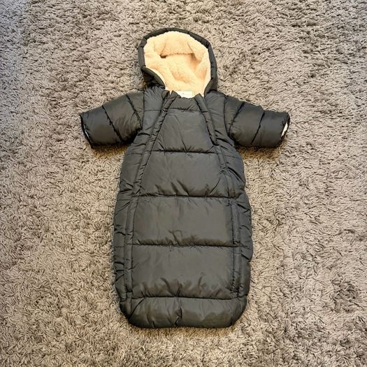 Baby footmuff / onesie for pram