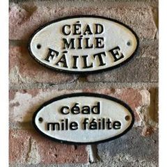 Cead Mile Failte  Oval  Small  HS48