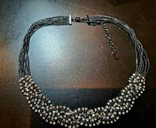 Statement necklace collar with crystals