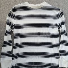 M&S boy's long sleeve top. Age 7/8