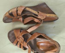 Clarks shoes size4