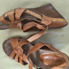Clarks shoes size4