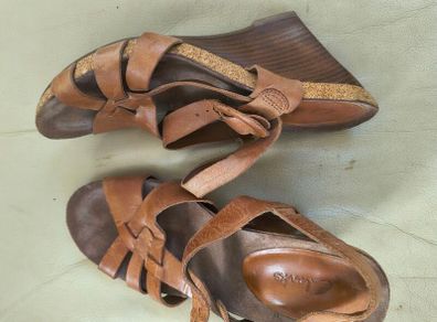 Clarks shoes size4