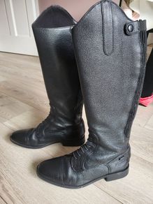 Horse riding boots