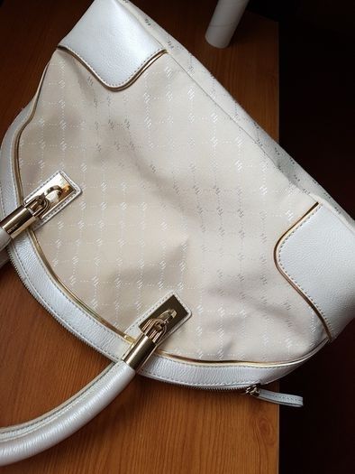Tommy Hilfiger handbag