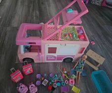 Barbie camper van