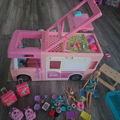 Barbie camper van
