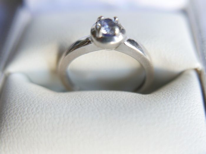 Vintage 9ct White Gold 375 & Blue Sapphire Stacker Ring 2,78g size N