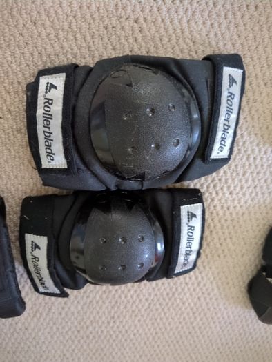 rollerskate pads adult