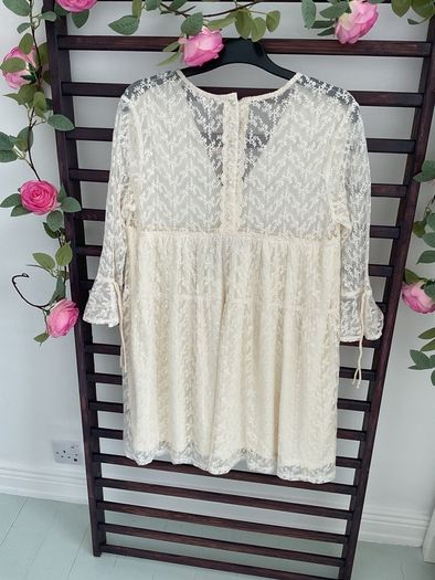dress Bnwt cream lace mini dress grace & mila size small 10