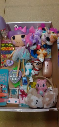 Girls toy mix