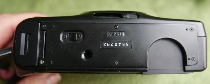 Samsung AF200 DX 35MM Film Camera Compact Point & Shoot Vintage Black 1990s - Tested