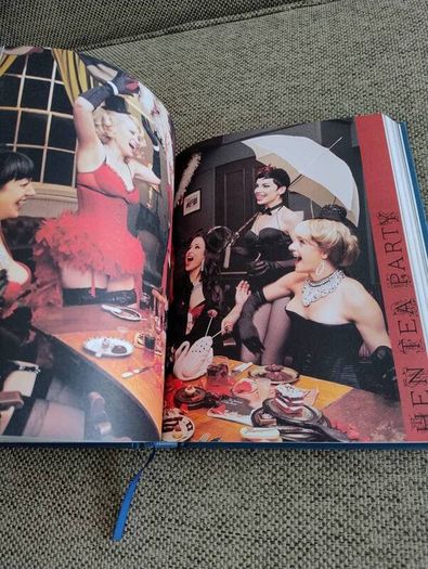 Vintage Tea Party Year by Angel Adoree from the Escape to the Chateau and Dick Strawbridge hardback in very good condition over 300 pages with lots of illustrations and recipes and party ideas FREE STANDARD POSTAGE INCLUDED