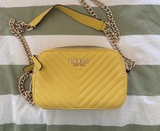 Guess hand bag excellent condition