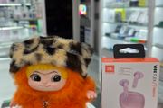 JBL Vibe Flex Earphones