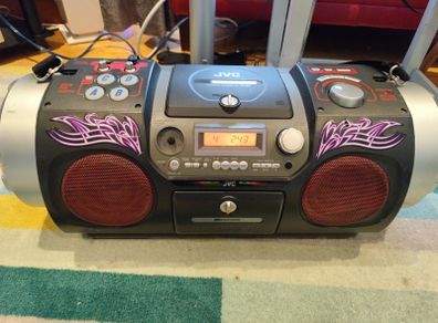 JVC boombox RV-DP200 portable speaker ghetto blaster