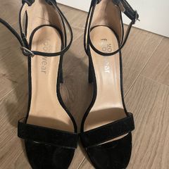 koi footwear size 4 brand new