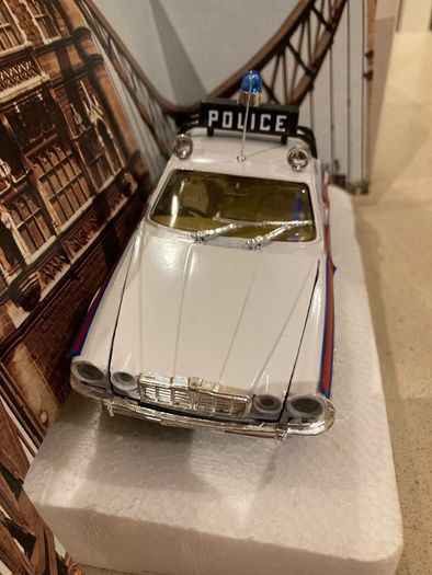Jaguar XJ 4.2 Police year 1978 1/25