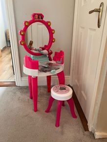 Barbie dressing table