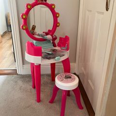 Barbie dressing table