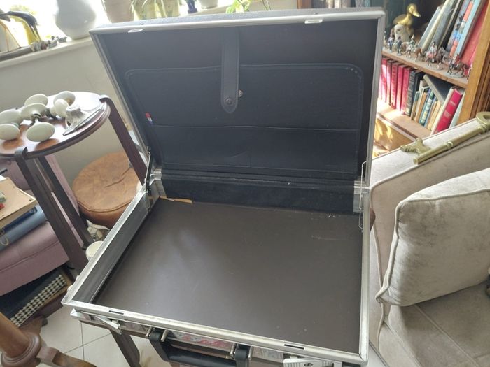 Vintage hard shell briefcase