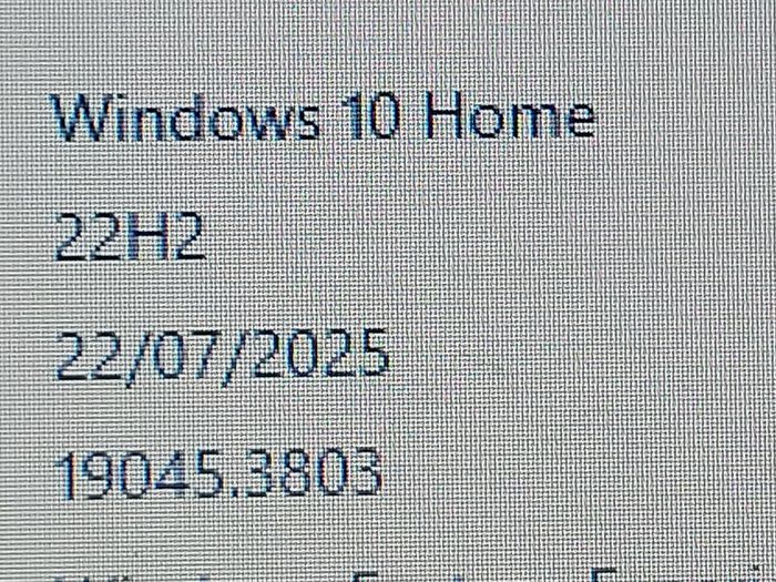Lenovo  V110-15ISK, Model 80TL, 15.6 inch Laptop, Intel Core i3-6006U CPU, 2.00GHz, windows 10, 4GB Ram, 675GB HDD, Microsoft Edge, Chrome