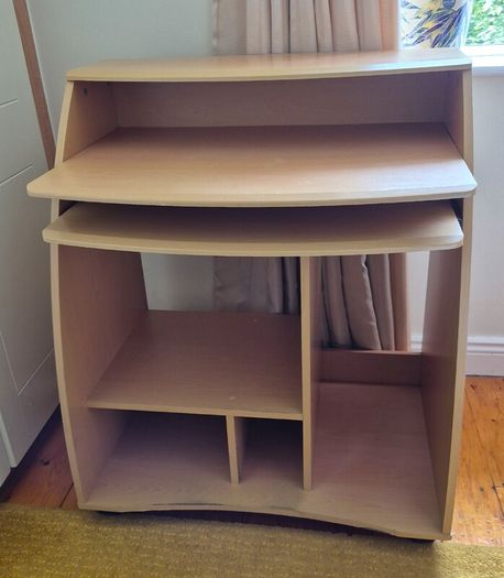 Computer desk