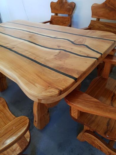 Cherry table and 6 chairs