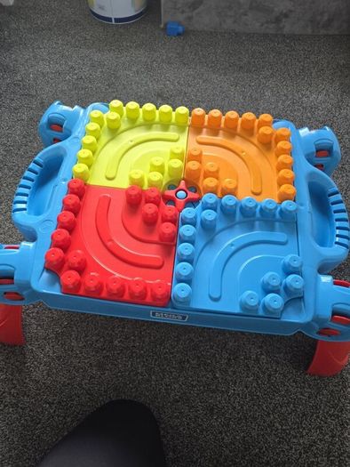 mega blocks table and bag of blocks