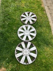 toyota avensis hubcaps