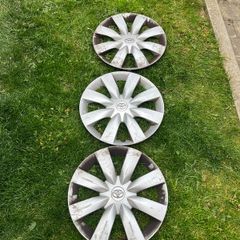 toyota avensis hubcaps