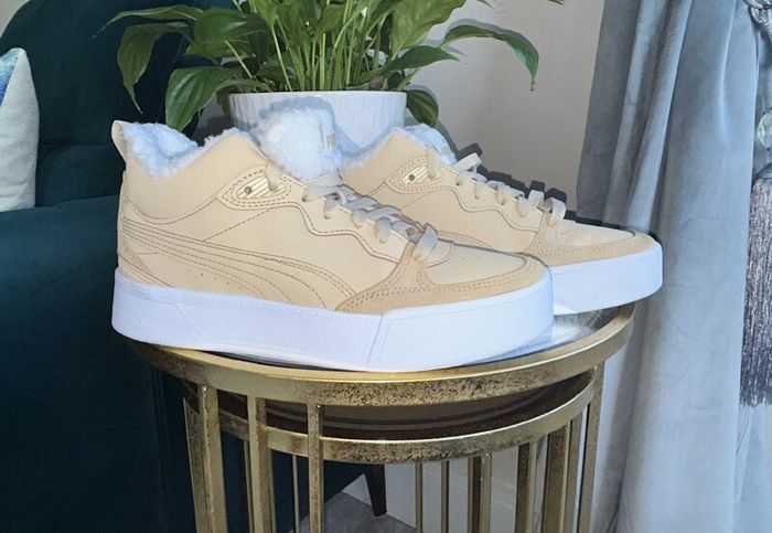 Ladies Beige & White Puma Trainers