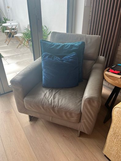 Leather arm chair